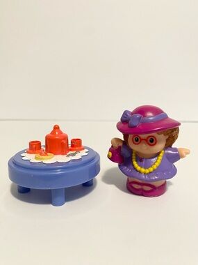 Little People Red Hat Figure Tea Party Table Celebration Fisher Price 4/$20 🛑